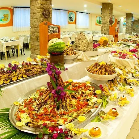 Villaggio Rasciada Club Hotel 4*